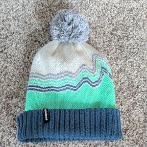 Patagonia Kids' Green and Cream Beanie with Pom-Pom